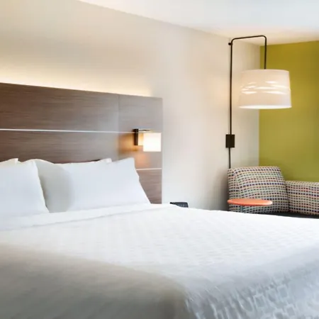 Holiday Inn Express Hotel & Suites Woodbridge By Ihg Extérieur photo