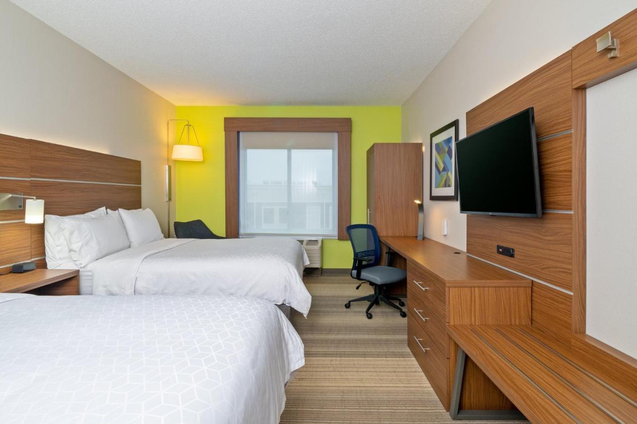 Holiday Express & By Ihg Hotel