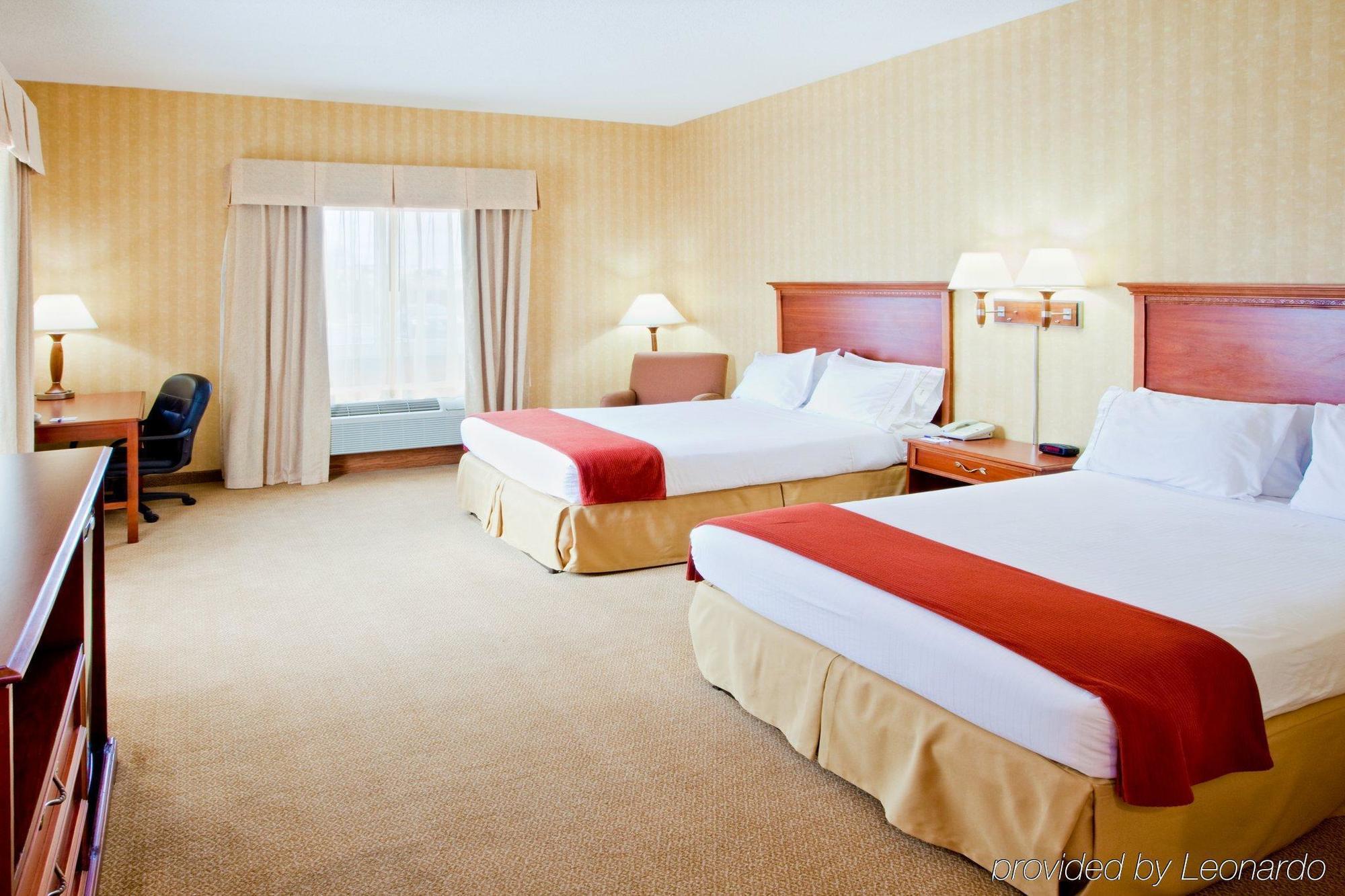 Holiday Express & By Ihg Hotel